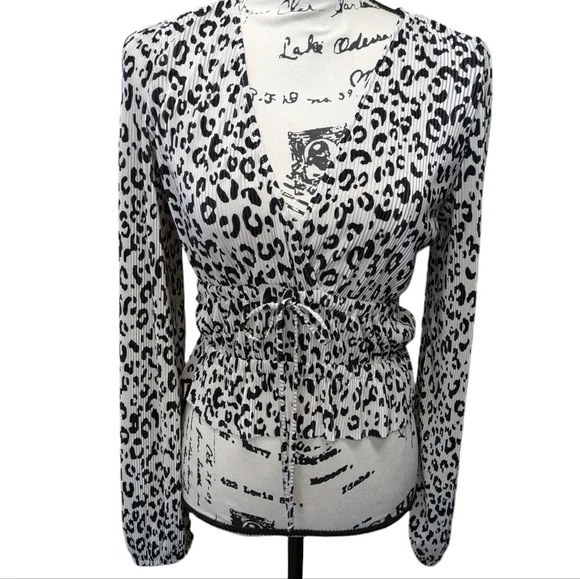Zara Black and White Leopard Print Long Sleeve Top Size Small - Picture 9 of 9